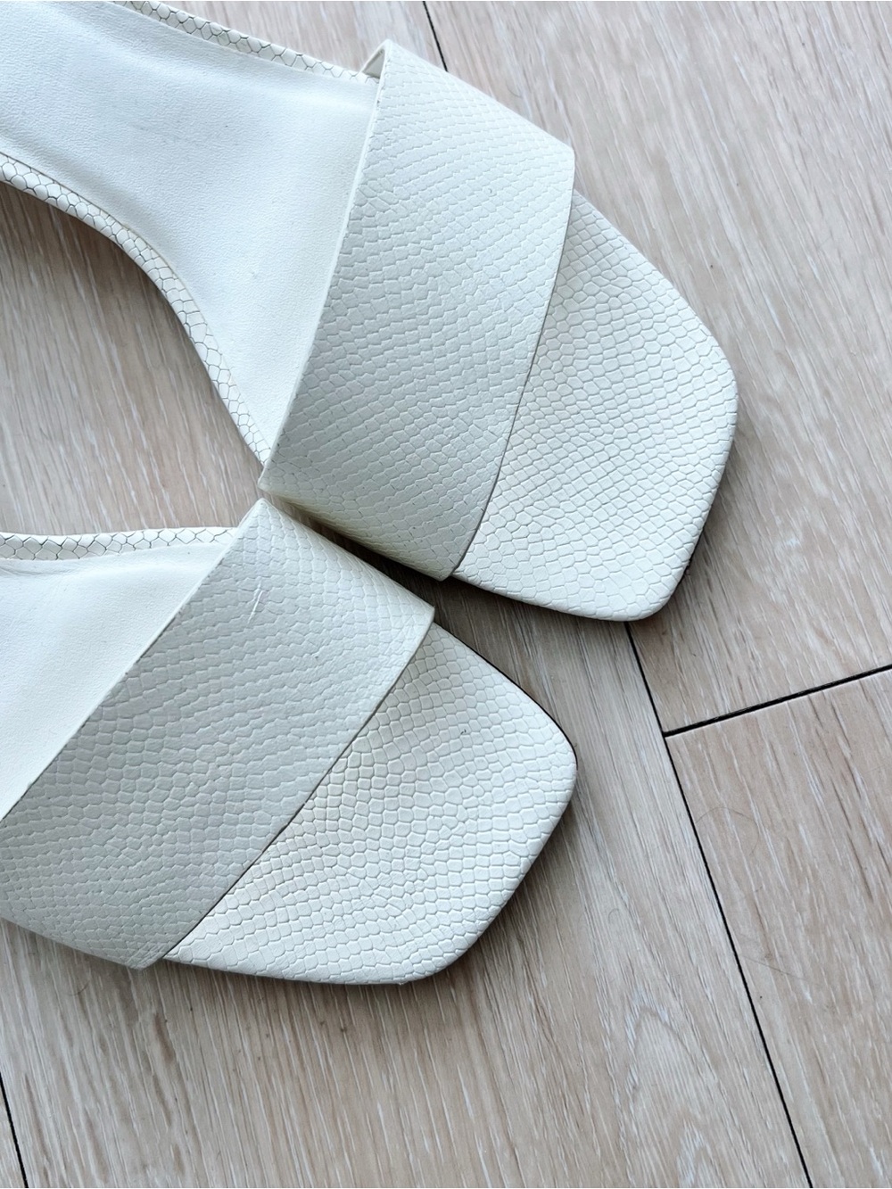 Reformation Mandy Block Heel Mule - Picture 3 of 8
